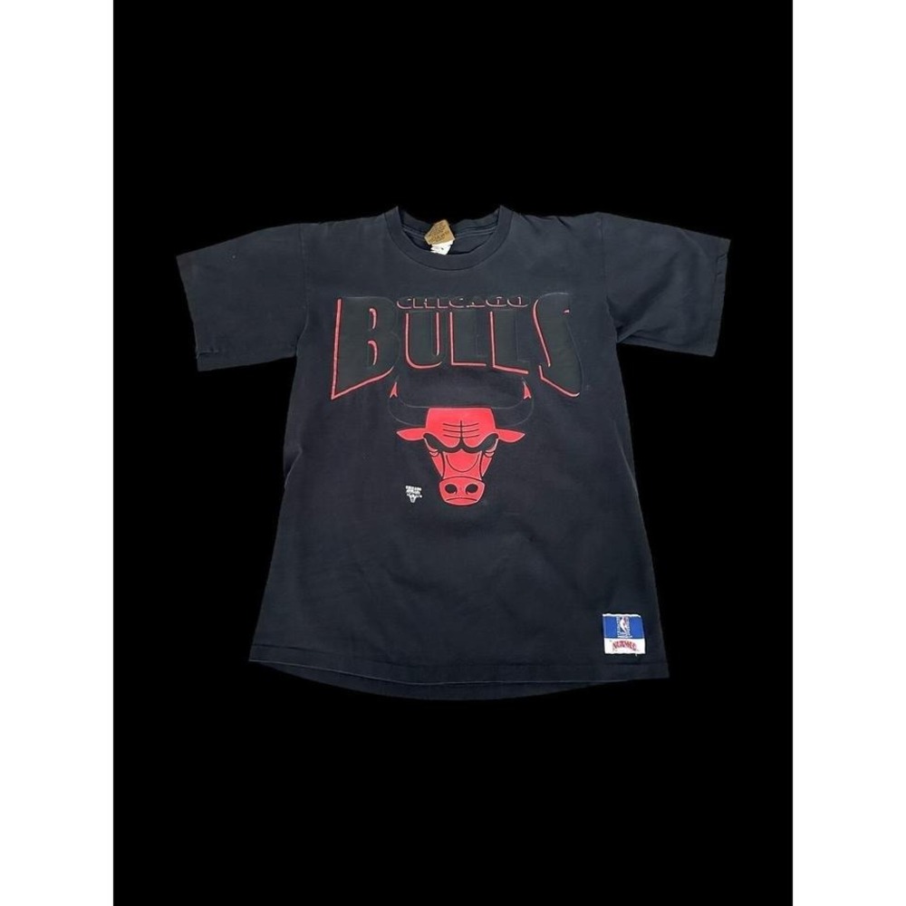 Vintage 90s Nutmeg Mills Chicago Bulls Logo T Shirt Medium Rare Graphic Jordan